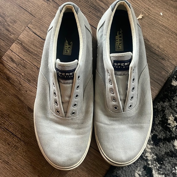 Mens sperrys. Size 10.5 - Picture 1 of 1
